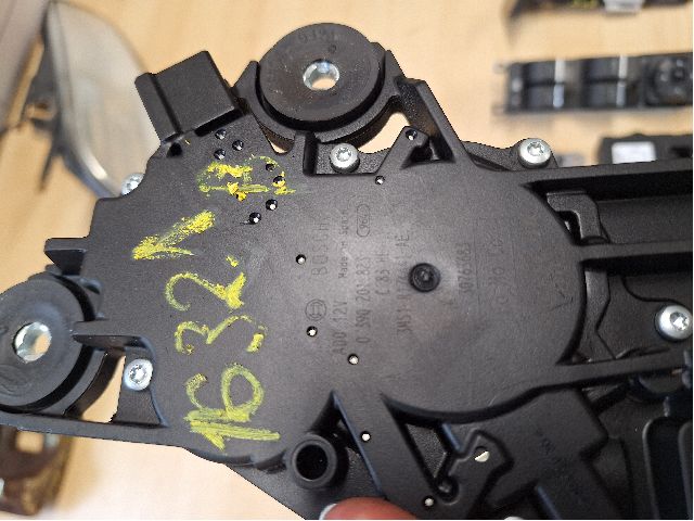 Viskermotor bakrute til Ford Mondeo 2007-2010 (Type IV, Fase 1)  (FORD|1689913||3M51R17K441AG)