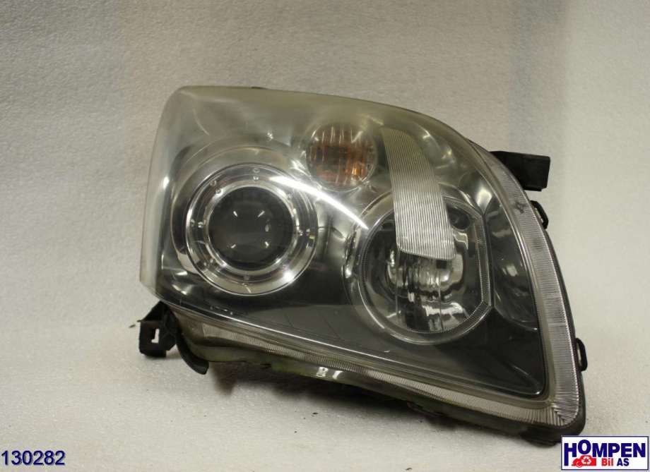 Frontlykt høyre halogen til Toyota Avensis 2003-2008 (Type II) (TOYOTA|8113005240|)