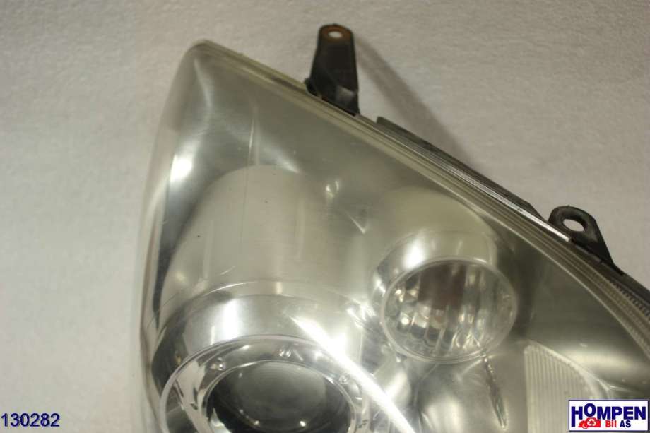 Frontlykt høyre halogen til Toyota Avensis 2003-2008 (Type II) (TOYOTA|8113005240|)