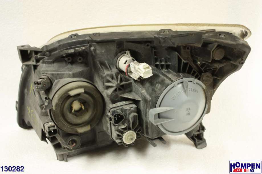Frontlykt høyre halogen til Toyota Avensis 2003-2008 (Type II) (TOYOTA|8113005240|)