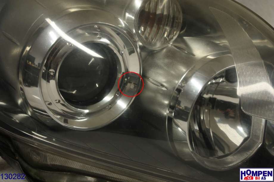 Frontlykt høyre halogen til Toyota Avensis 2003-2008 (Type II) (TOYOTA|8113005240|)
