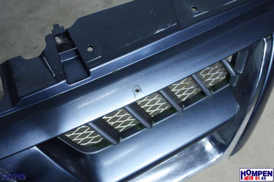 Grill til Mitsubishi Pajero 2000-2006 (Type III)  (MITSUBISHI|7450A018HB|)