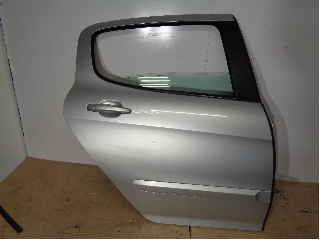Dør høyre bak til Peugeot 308, 2007-2011 (Type I, Fase 1) (PEUGEOT|9008 S1)