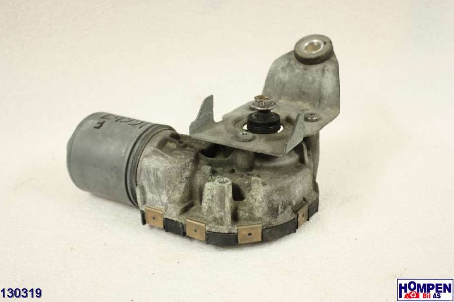 Viskermotor frontrute til BMW X3, 2010-2017 (F25) (F25) (BMW|61 61 5 A3E DC5)