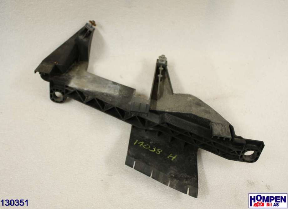 Frontlyktehus til BMW X3 2003-2006 (Fase 1) (E83) (E83) (BMW|63 12 6 939 200||1301073025)