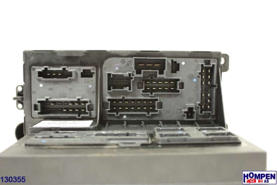 Sikringsboks til Mercedes CLS 2004-2010 (C219) (C219) (MERCEDES|A 211 545 38 01||2115453801)