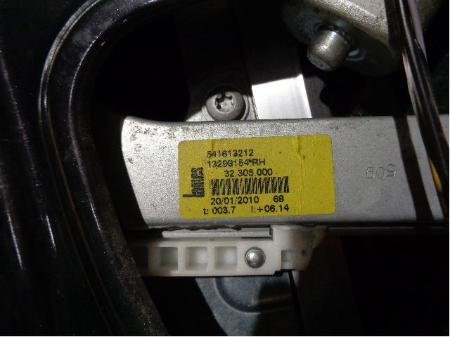 Dør høyre foran til Opel Corsa D 2006-2014  (OPEL|93189329|)