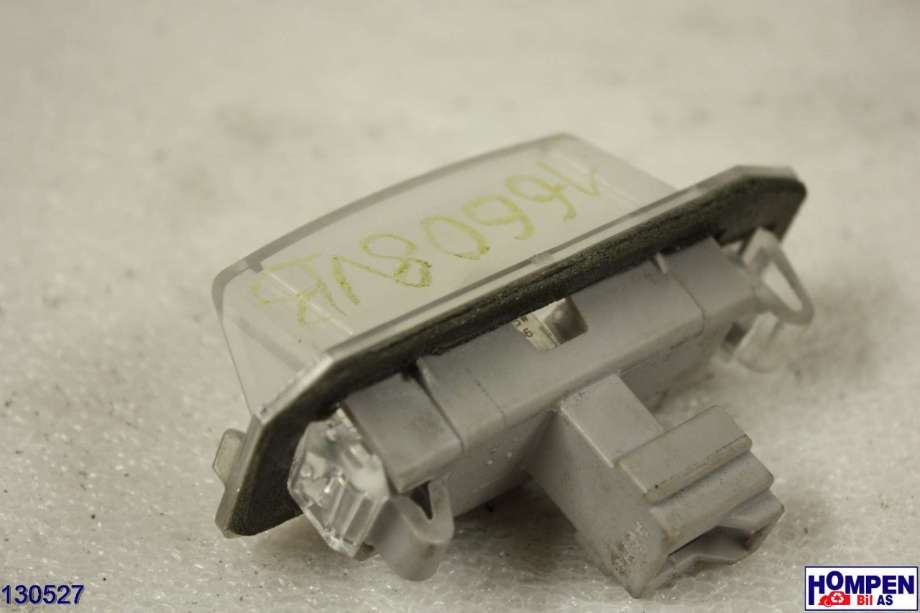 Skiltlys til Mitsubishi Outlander 2015-->> (Type III, Fase 2) (MITSUBISHI|8341A009||1411-283)