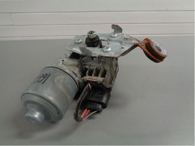 Viskermotor frontrute til Škoda Yeti, 2009-2013 (Fase 1) (SKODA|5L1955023A)