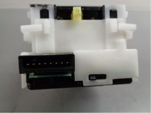 Bryter blink til Nissan X-Trail 2007-2014 (T31) (T31) (NISSAN|25540EM00E|)