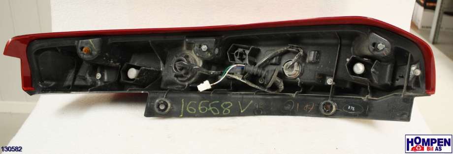 Baklykt venstre til Nissan X-Trail 2007-2014 (T31) (T31) (NISSAN|265553UB0A|)