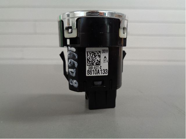 Bryter start/stopp til Mitsubishi Outlander 2015-->> (Type III, Fase 2) (MITSUBISHI|8610A133|)