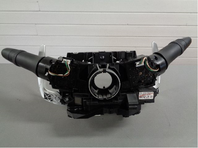 Bryter lys til Mitsubishi Outlander 2015-->> (Type III, Fase 2)  (MITSUBISHI|8600A749||8617A536)
