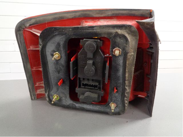 Baklykt høyre til Audi A6 2001-2004 (Type II, Fase 2) (C5) (C5) (AUDI|4B9945096F||4B9945096)