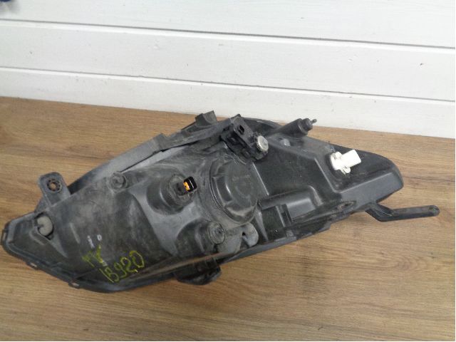 Frontlykt venstre halogen til SsangYong Korando 2011-2013 (Type III) (SSANGYONG|)