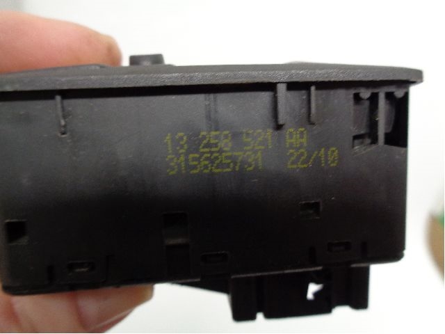 Bryter ruteheis til Opel Corsa D 2006-2014  (OPEL|13258521AA||315625731)