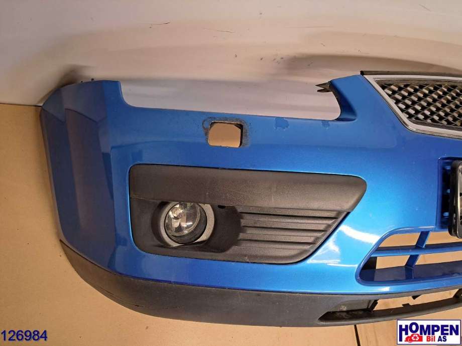 Støtfanger foran til Ford Focus 2004-2007 (Type II, Fase 1)  (FORD|1336763|)