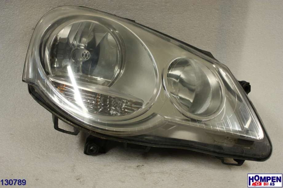 Frontlykt høyre halogen til VW Polo, 2005-2009 (Type IV, Fase 2) (VOLKSWAGEN|6Q1941008AT)