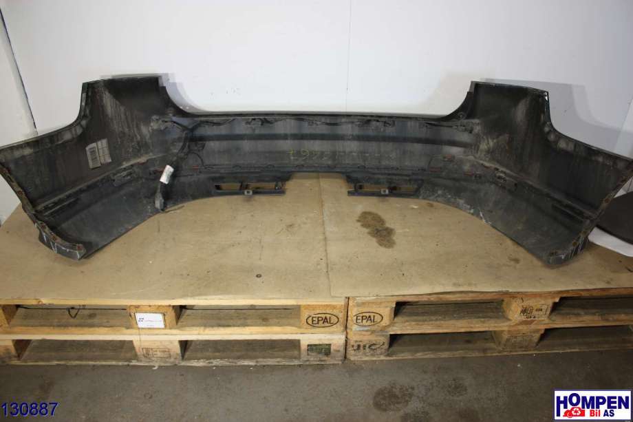 Støtfanger bak til Volvo V50 2007-2012 (Fase 2)  (VOLVO|39852534|39854588|)