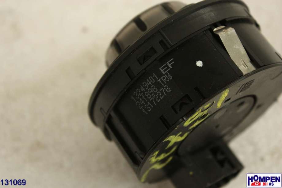 Bryter lys til Opel Corsa D 2006-2014  (OPEL|13249401|13172278|241898)