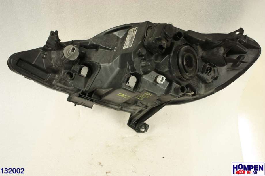Frontlykt høyre halogen til Peugeot 107 2006-2014  (PEUGEOT|6206 74||81110-0H030)