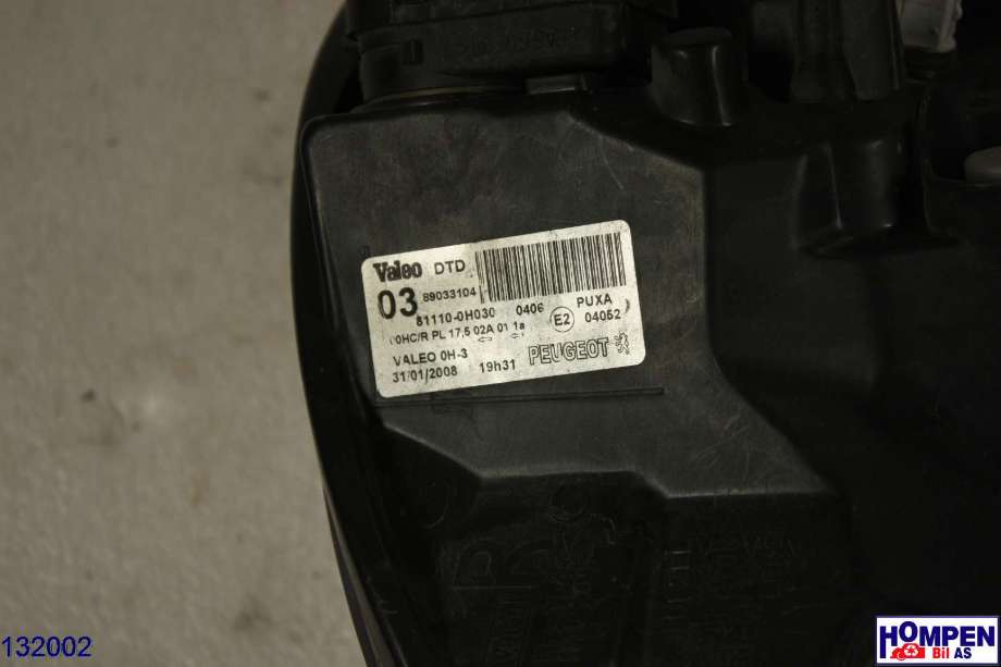 Frontlykt høyre halogen til Peugeot 107 2006-2014  (PEUGEOT|6206 74||81110-0H030)