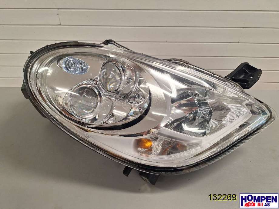 Frontlykt høyre halogen til Mitsubishi i-MiEV, 2010-->> (MITSUBISHI|8301C760)