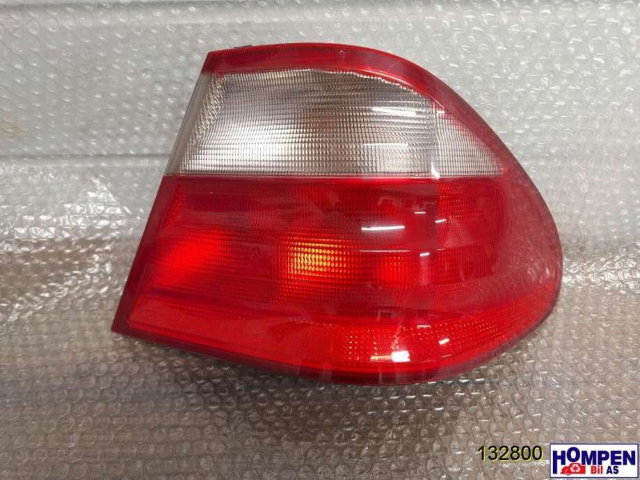 Baklykt høyre til Mercedes CLK 1997-2002 (C208) (C208) (MERCEDES|A 208 820 01 64|)