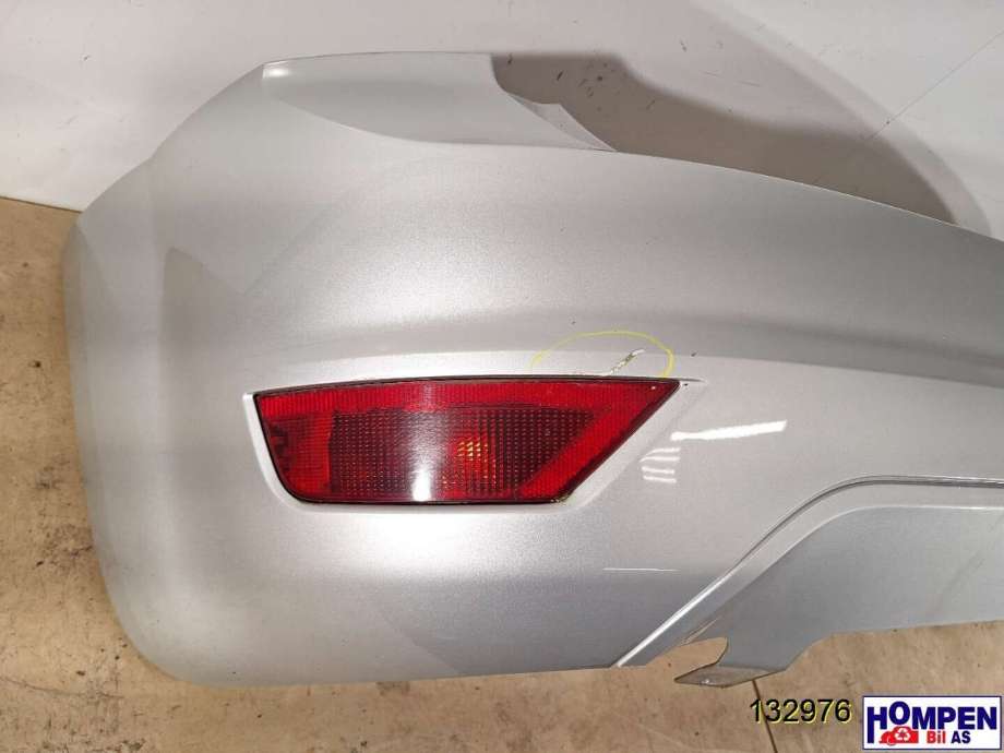 Støtfanger bak til Ford Focus 2008-2010 (Type II, Fase 2)  (FORD|8M51-A17906-BBXWAA|1500402|)