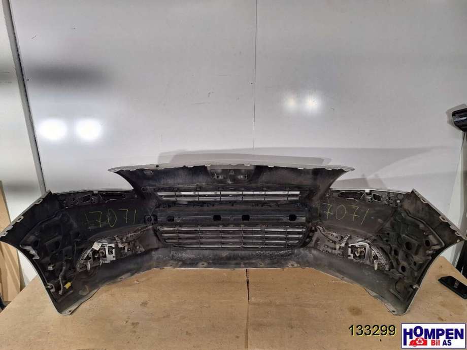 Støtfanger foran til Peugeot 5008 2010-2017 (Type I)  (PEUGEOT|7401 SS|)