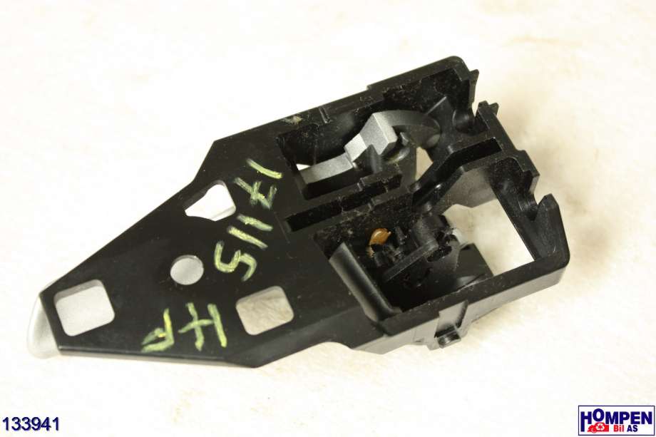 Dørhåndtak inv høyre foran til Toyota Prius 2009-2016 (Type III) (COMBI) (COMBI) (TOYOTA|69205-47040C0|)