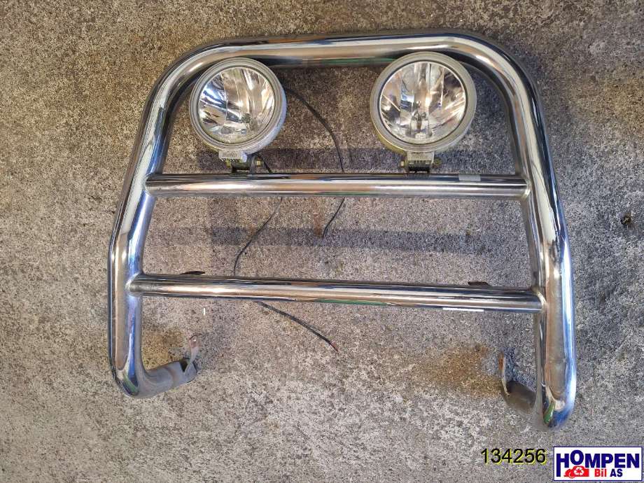 Kufanger / frontguard til Nissan King Cab 2002-2011 (Fase 2) (D22/NP300) (D22/NP300) (NISSAN|)