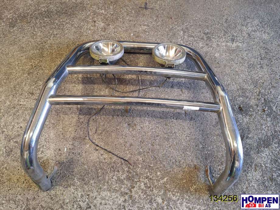 Kufanger / frontguard til Nissan King Cab 2002-2011 (Fase 2) (D22/NP300) (D22/NP300) (NISSAN|)