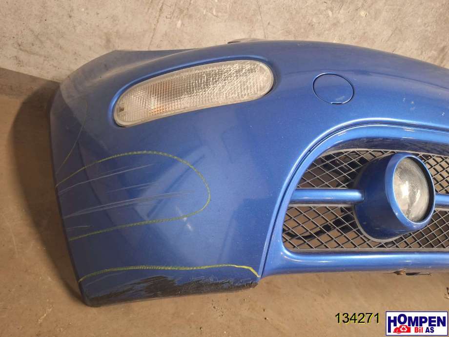 Støtfanger foran til VW Beetle 1998-2010 (Type I)  (VOLKSWAGEN|1C9 807 221|)