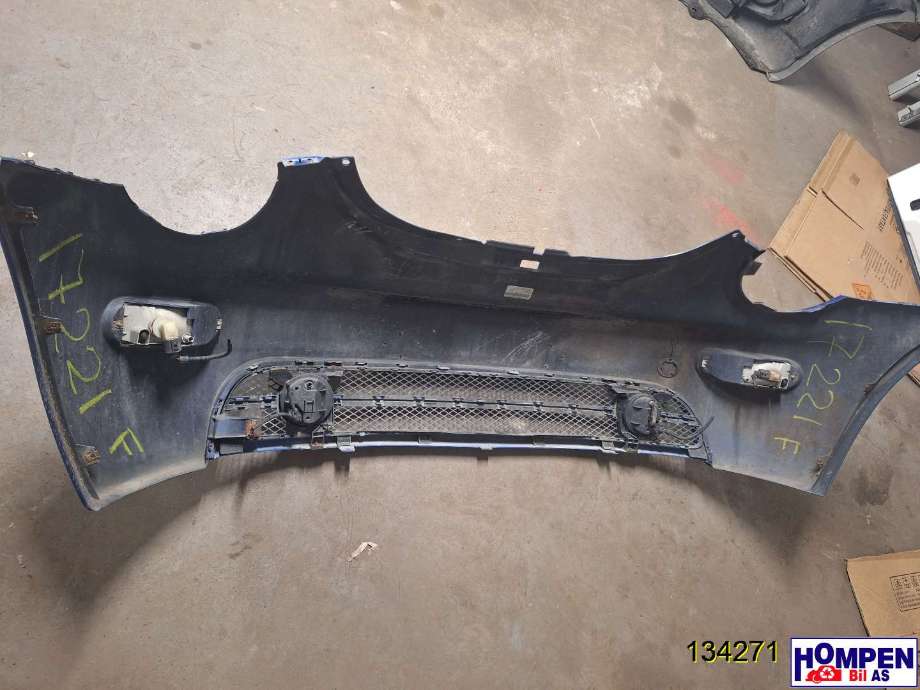 Støtfanger foran til VW Beetle 1998-2010 (Type I)  (VOLKSWAGEN|1C9 807 221|)