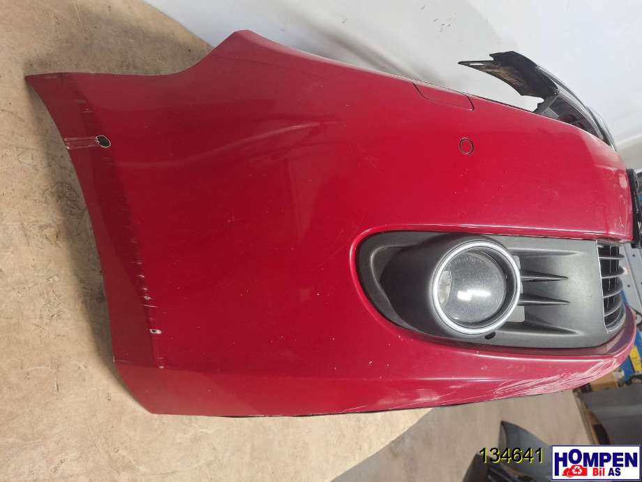Støtfanger foran til VW Golf VI 2008-2012  (VOLKSWAGEN|5K0 807 217 BQ|)