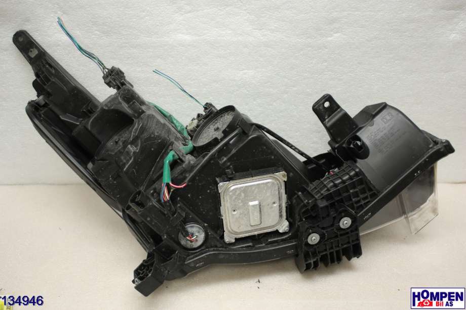 Frontlykt venstre halogen til Nissan Leaf 2018-->> (Type II)  (NISSAN|260605SH5B|260605SH5A|A1S062-0000)