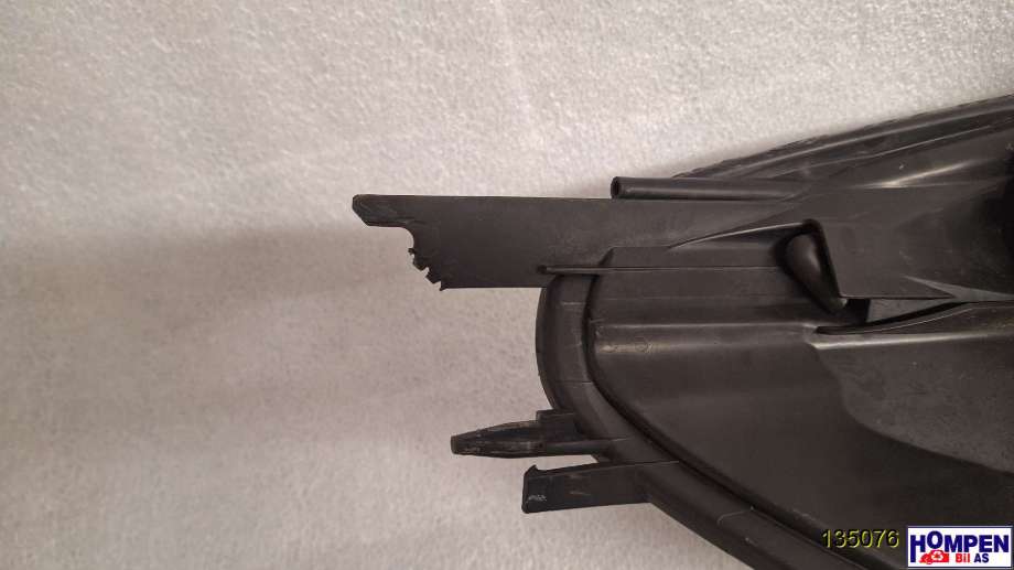 Frontlykt venstre halogen til Renault Clio 2012-2016 (Type IV, Fase 1)  (260601850R|)