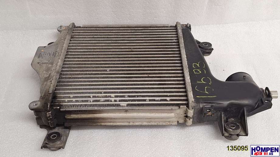 Intercooler til Toyota Hilux, 2012-2016  (179400L070)