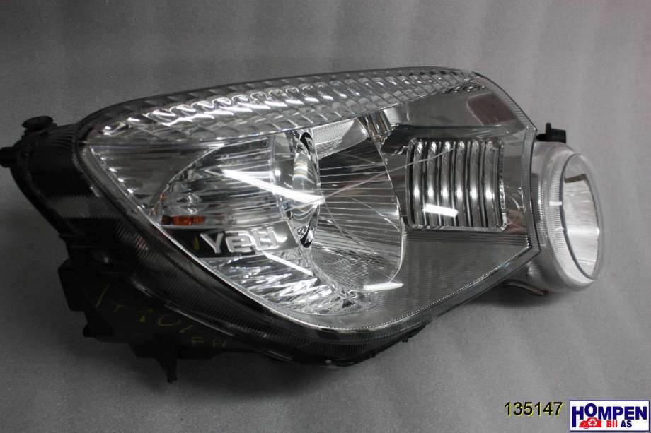 Frontlykt høyre halogen til Škoda Yeti 2009-2013 (Fase 1)  (SKODA|5L1 941 018 C|)