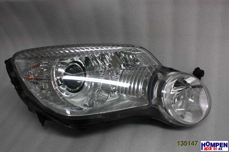 Frontlykt høyre halogen til Škoda Yeti 2009-2013 (Fase 1)  (SKODA|5L1 941 018 C|)