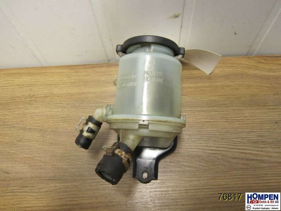 Servo oljebeholder til Toyota Hilux, 2006-2011  (TOYOTA|443600K020)