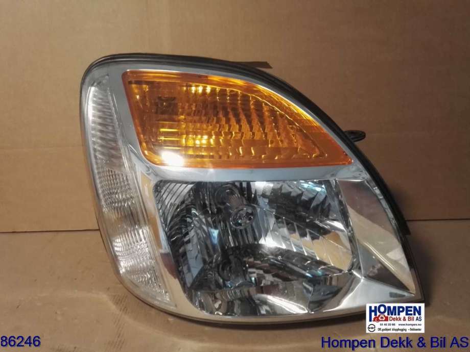 Frontlykt høyre halogen til Hyundai H-1 1998-2005 (Type I, Fase 1) (HYUNDAI|921024A620|)
