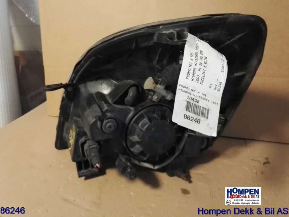 Frontlykt høyre halogen til Hyundai H-1 1998-2005 (Type I, Fase 1) (HYUNDAI|921024A620|)