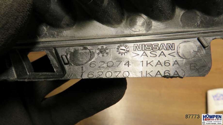 Grill høyre til Nissan Juke 2010-2014 (Fase 1) (NISSAN|620741KA6A|)