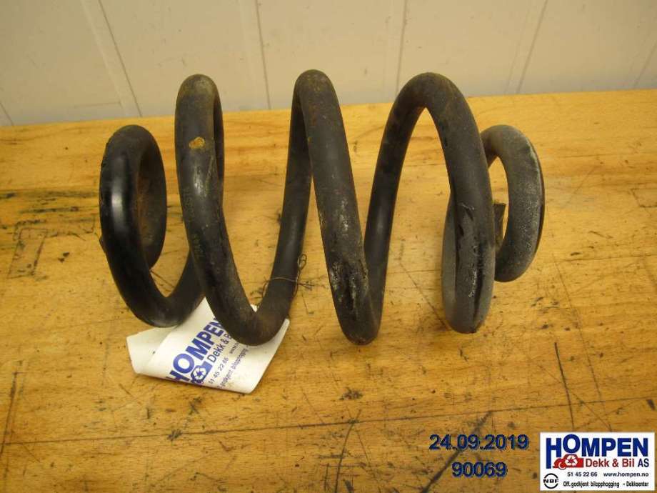 Fjær bak spiralfjær til VW Transporter / Caravelle 1990-2003 (T4) (T4) (VOLKSWAGEN|701511105|)