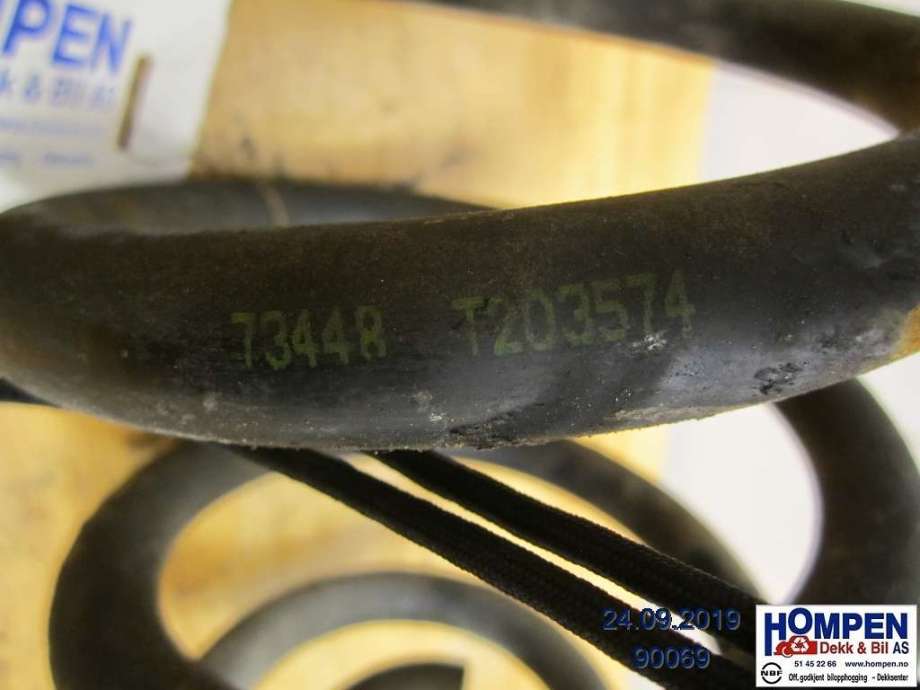 Fjær bak spiralfjær til VW Transporter / Caravelle 1990-2003 (T4) (T4) (VOLKSWAGEN|701511105|)