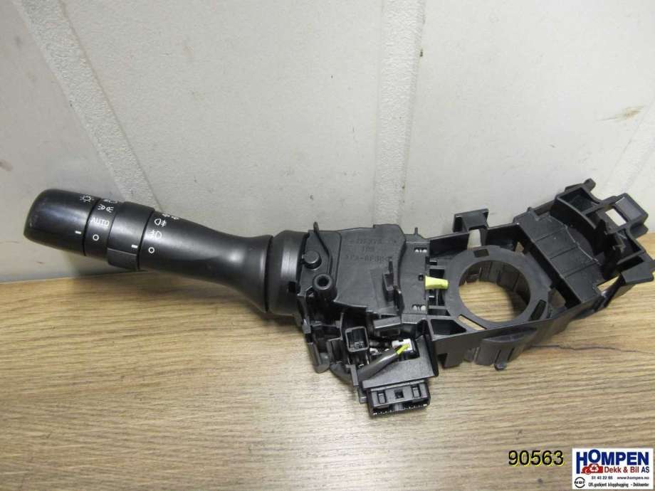 Bryter blink til Toyota Avensis, 2009-2015 (Type III, Fase 1) (TOYOTA|8414005190)