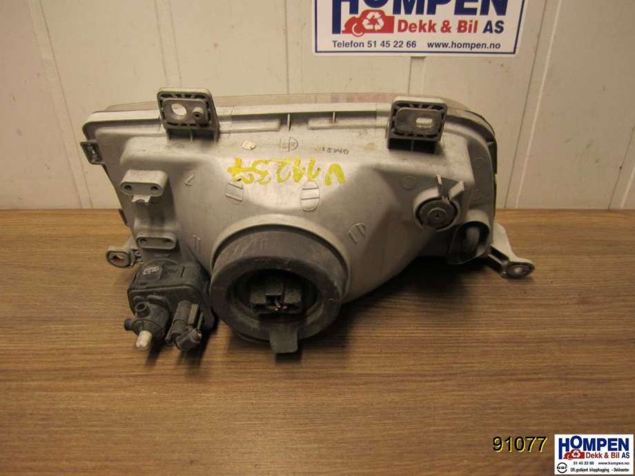 Frontlykt venstre halogen til Kia Sportage 1995-2004 (Type I) (KIA|0K08G51040B|)