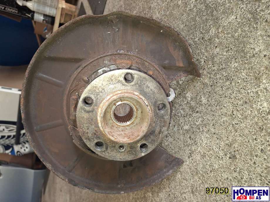 Hjulspindel høyre bak til BMW X5 2000-2006 (E53) (E53) (BMW|33 32 1 095 240|)